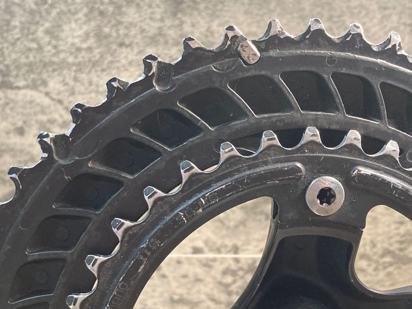 IW642 シマノ SHIMANO 105 FC-5800 クランクセット 165mm 52/36T