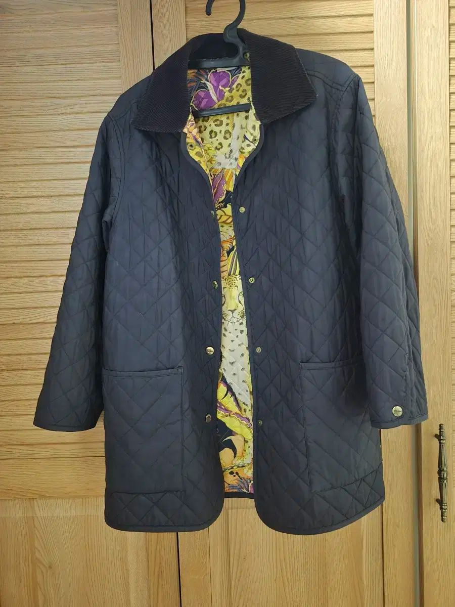 FERRAGAMO フェラガモ キルティング コート ブラック