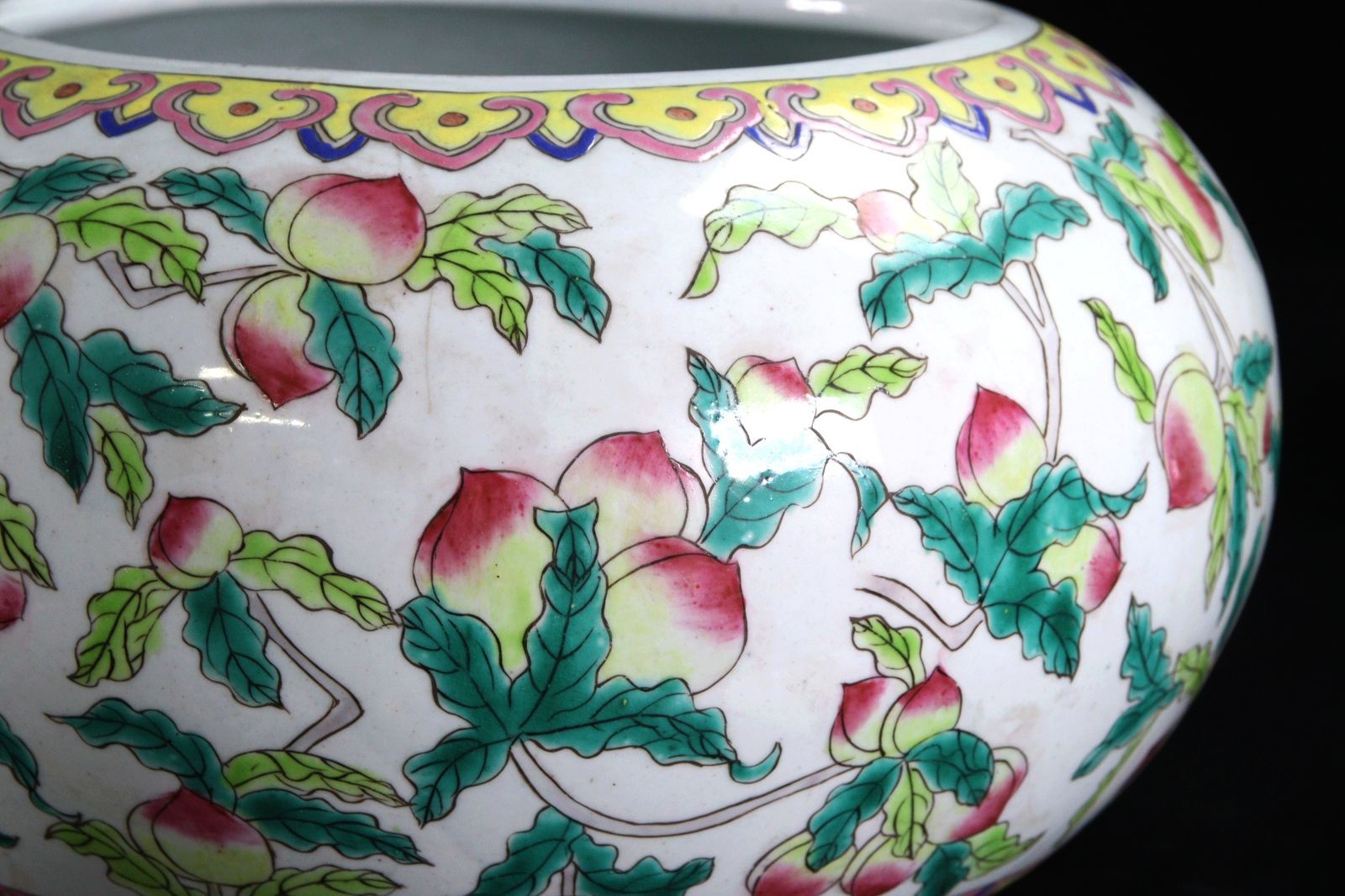 MA大清同治年製 白磁製 粉彩桃絵鉢 28cm 壷 唐物 骨董 古美術 楾