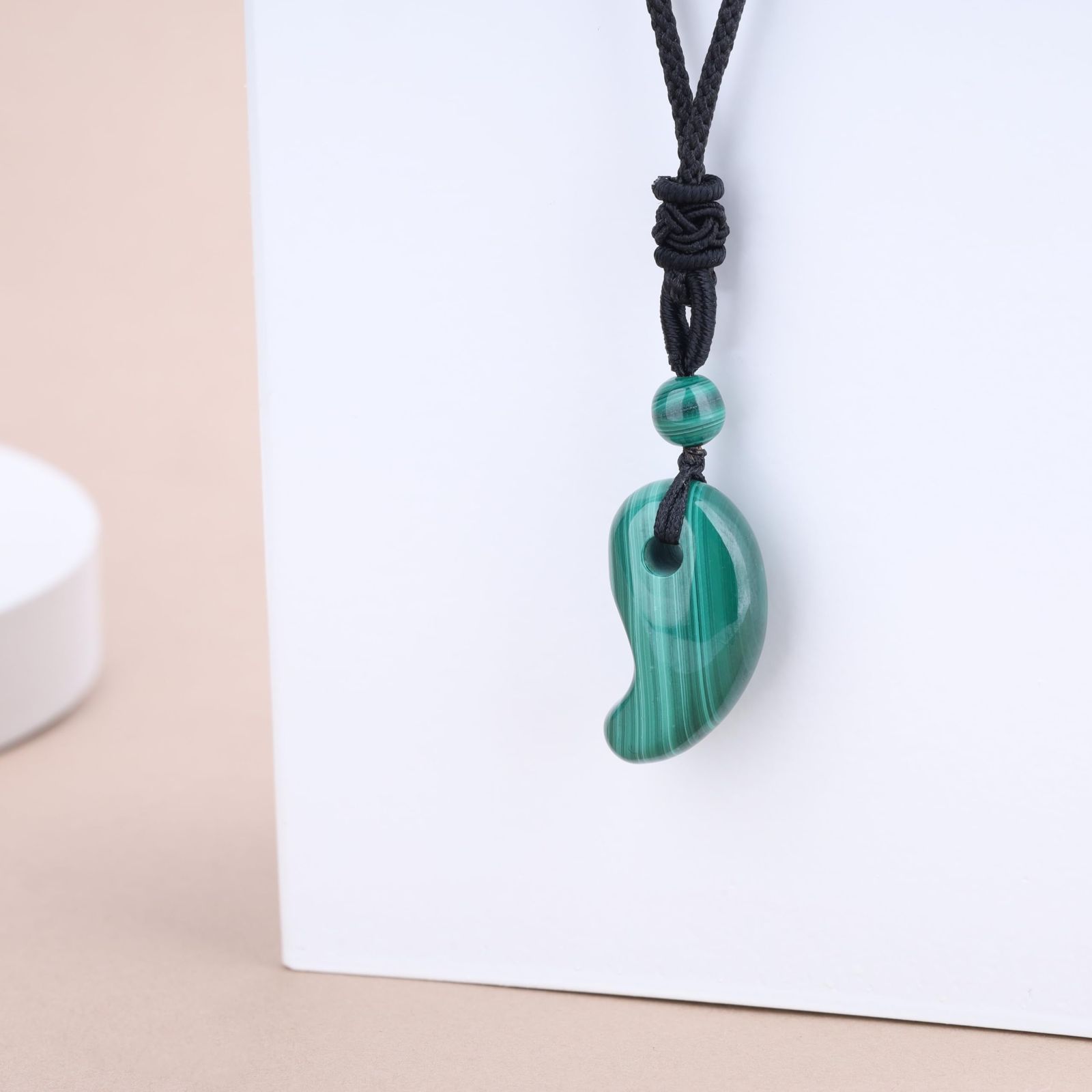 数量限定 お守り勾玉 ペンダント ネックレス パワーストーン 長さ調節