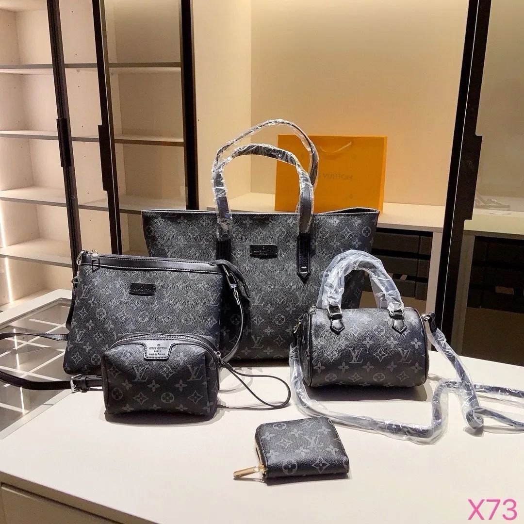 新品未使用 箱付 Louis Vuitton ノベルティトートバッグ 専用ページ - メルカリ