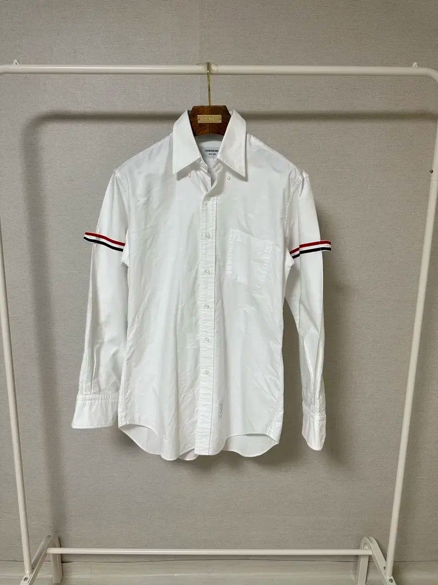 デパート編 Thom Browne トム ブラウン アームバンド シャツ