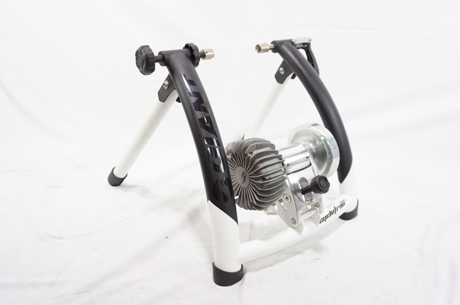 GIANT ジャイアント CYCLOTRON FLUID ST サイクルトレーナー | バイチャリ中目黒店