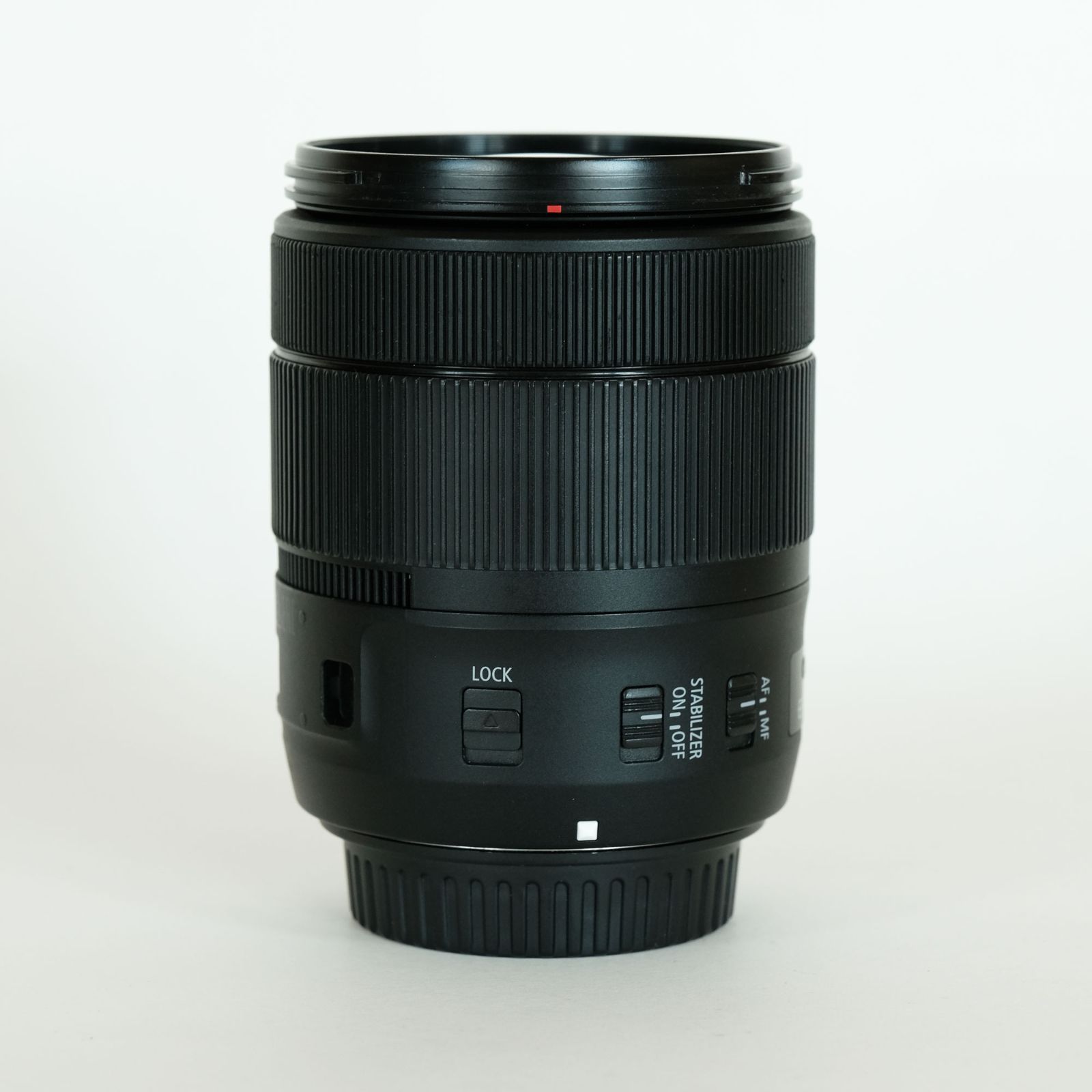 【純正フード付】Canon EF-S 18-135 IS STM ❁ほぼ新品❁フード付き❁ Canon EF-S 18-135mm IS STM