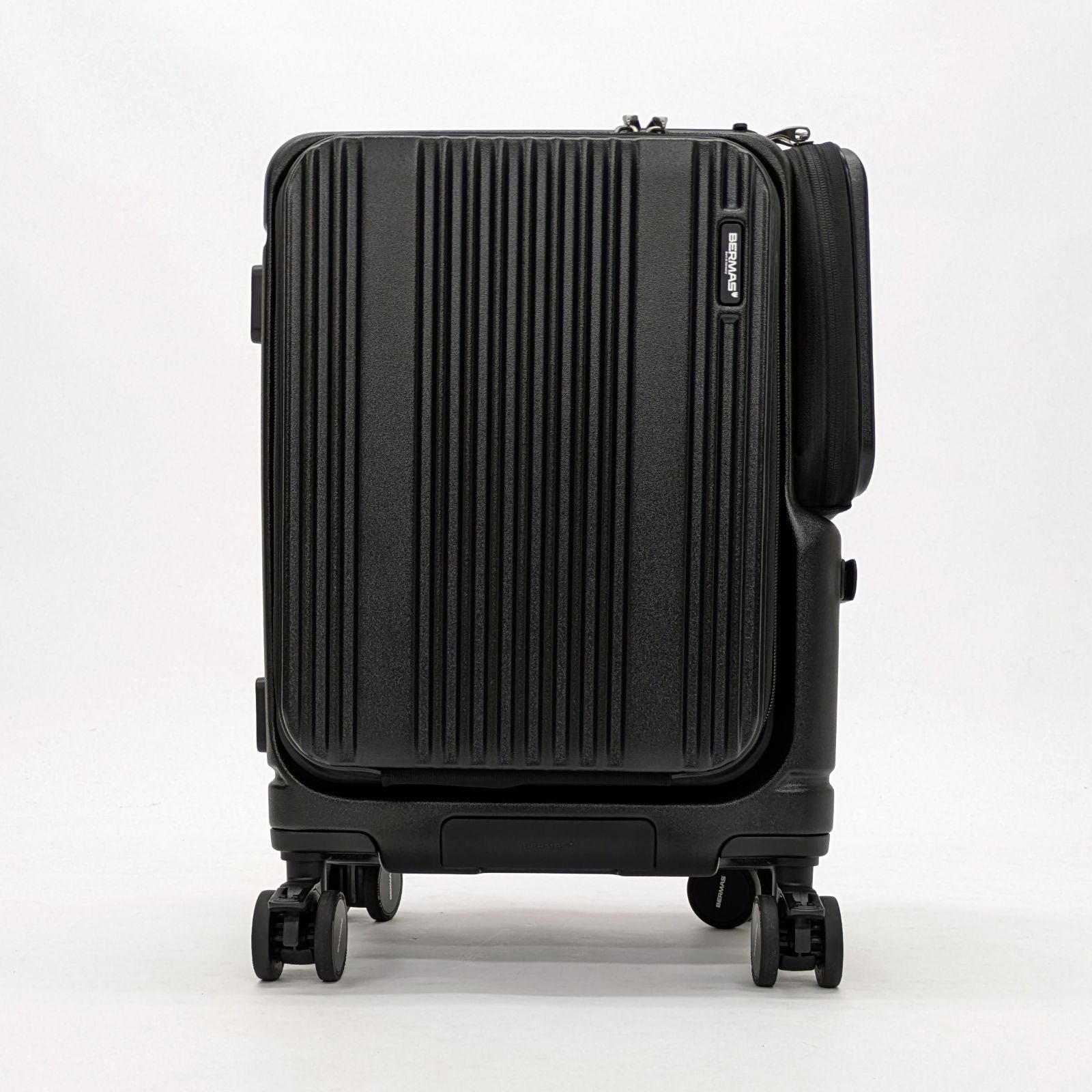 アウトレット品 バーマス公式直営 BERMAS バーマス EURO CITY3 サイドポケット付きフロントオープン48cm ファスナー スーツケース キャリーケース トラベル 35L HINOMOTO製足踏み式ストッパー付き60mm大径キャスター