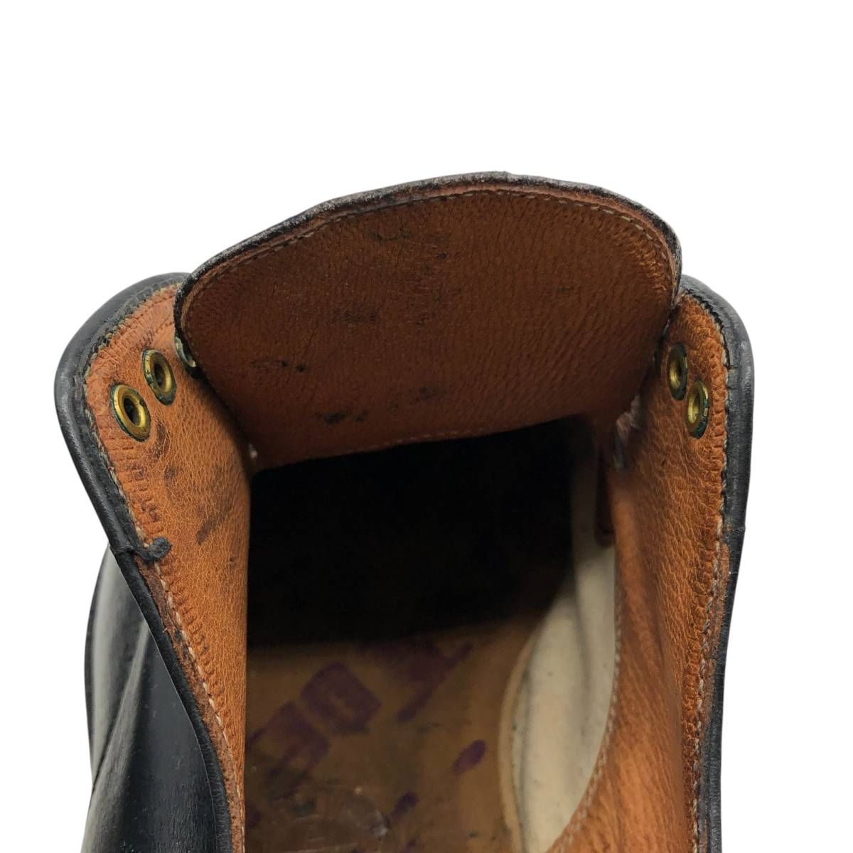 プレーントゥシューズ