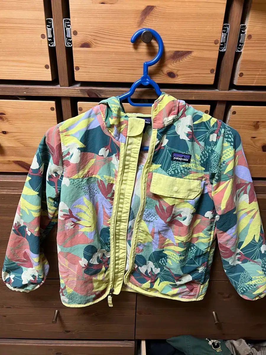 patagonia(パタゴニア) キッズ xs パタゴニア キッズ XS S ピンク ブルー