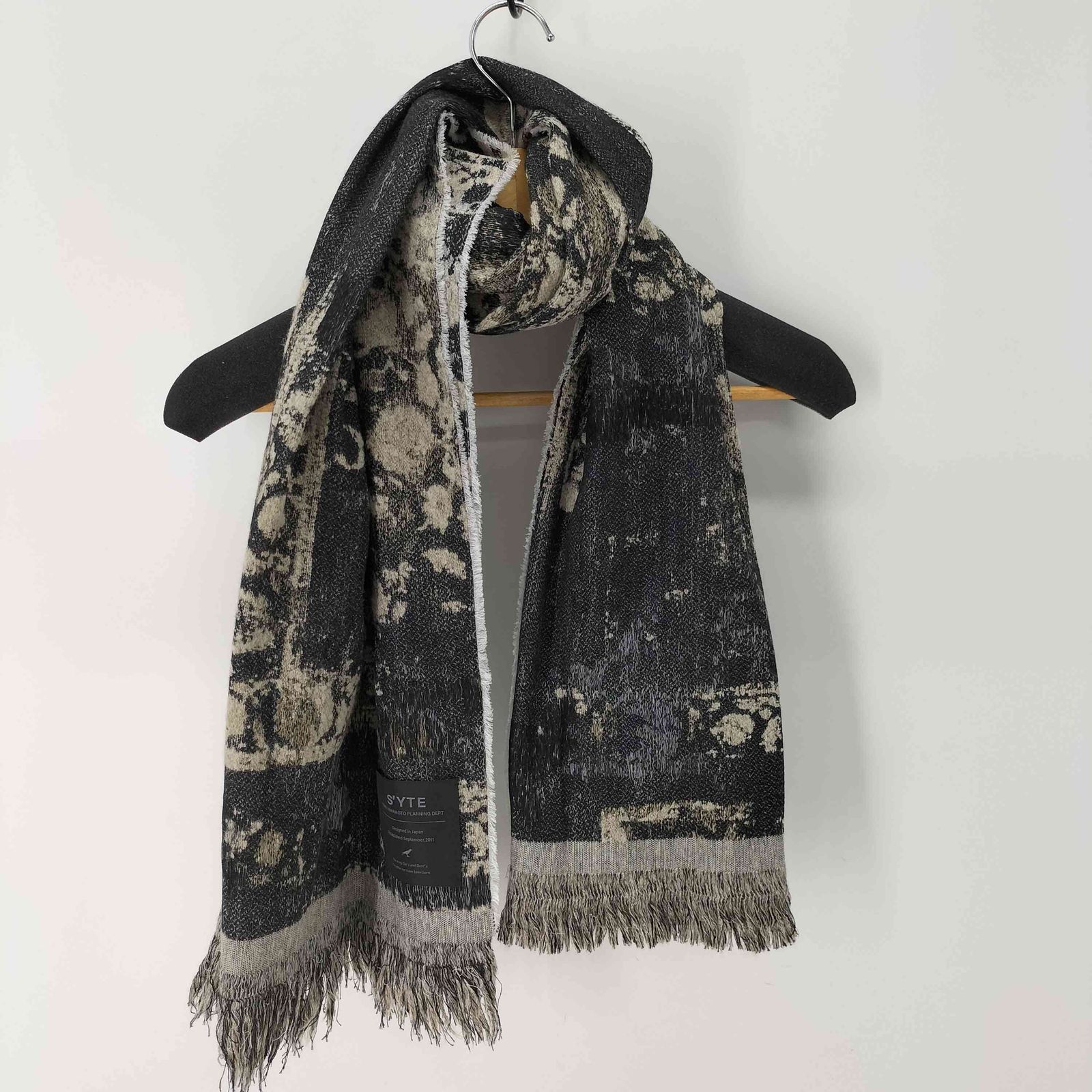 SY'TE FLORAL JACQUARD STOLE