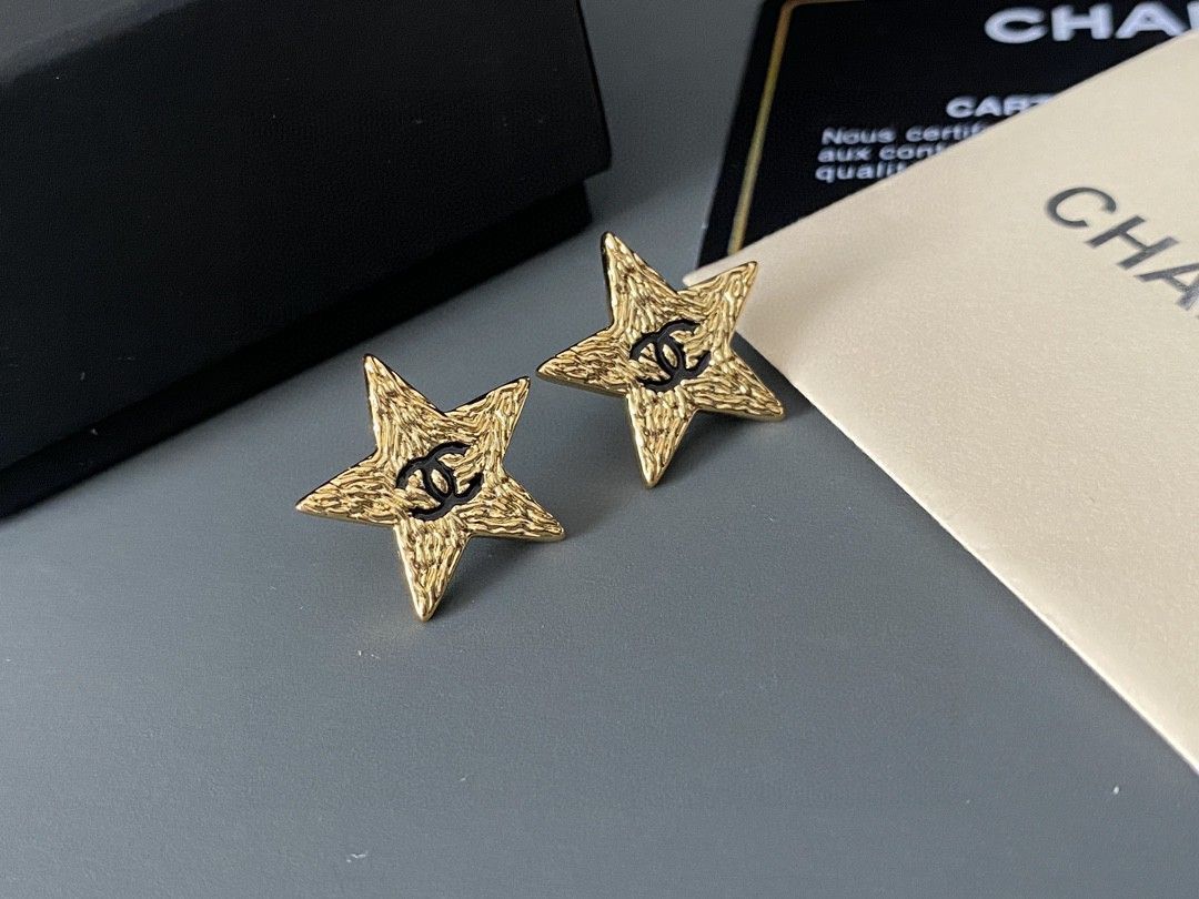 最終値下げ 本日限定値下げ CHANEL ビンテージピアス 超レア 今日特価】Chanel ヴィンテージ ピアス 送料無料！在庫限定
