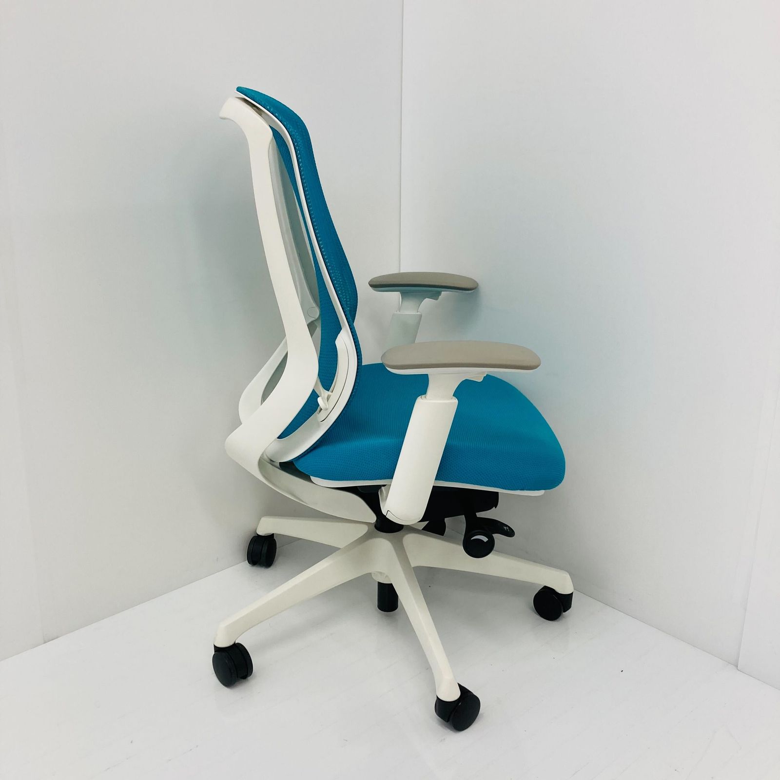 最安値！ A 品 _ 製 Sylphy シルフィー C685XW-FMR6 夏のセール！