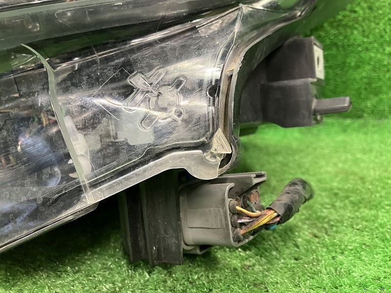 アテンザ GJ2AW 左ヘッドランプ ヘッドライト XD Lパッケージ コイト 100-65043 G46N-51-041F 41V