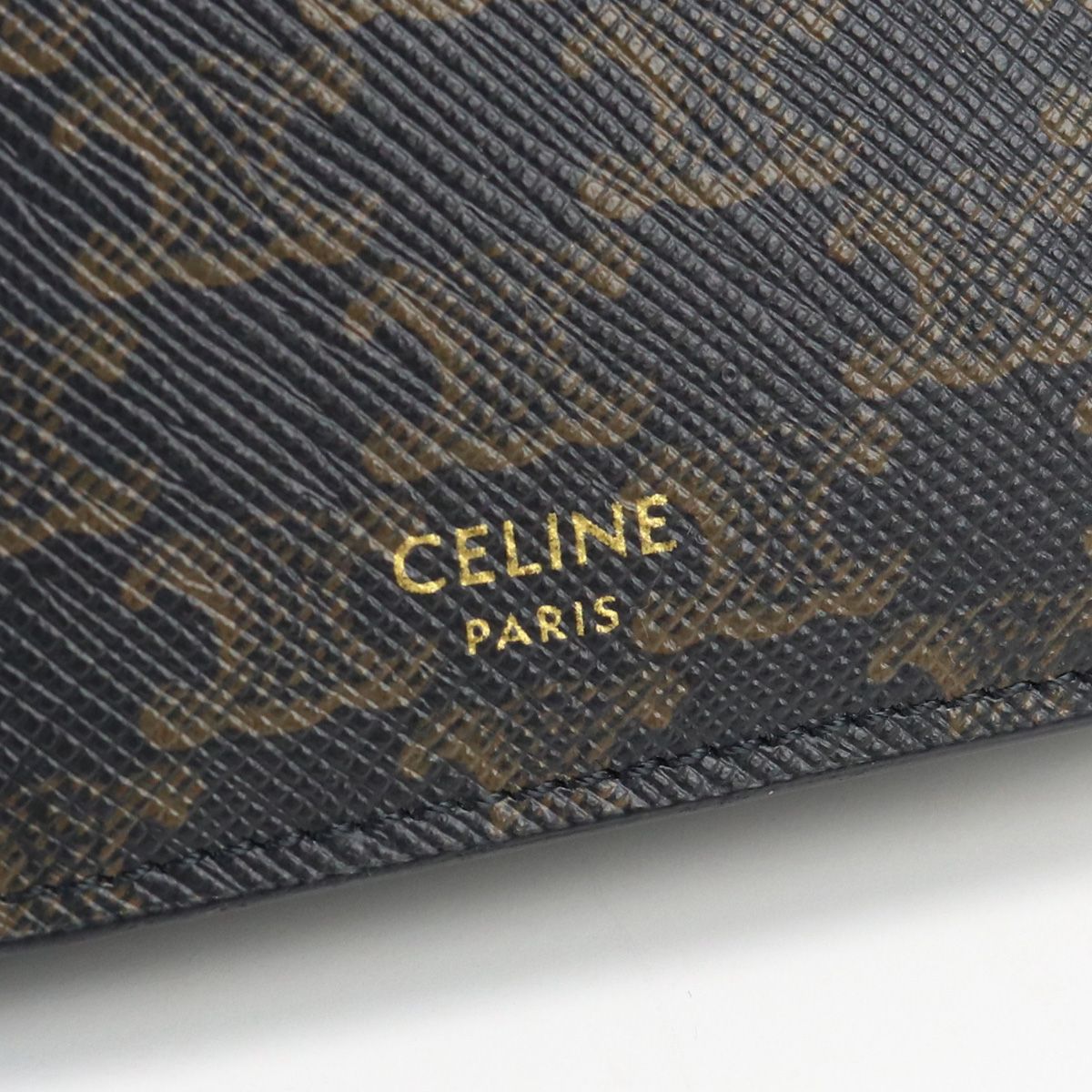 CELINE セリーヌ バーティカルウォレット トリオンフ 10C862BQB 38NO 