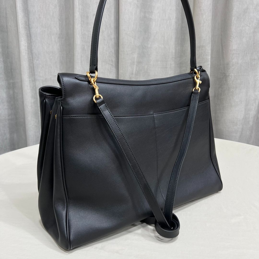 BALENCIAGA Rodeo Bag ロデオ トップハンドル - メルカリ