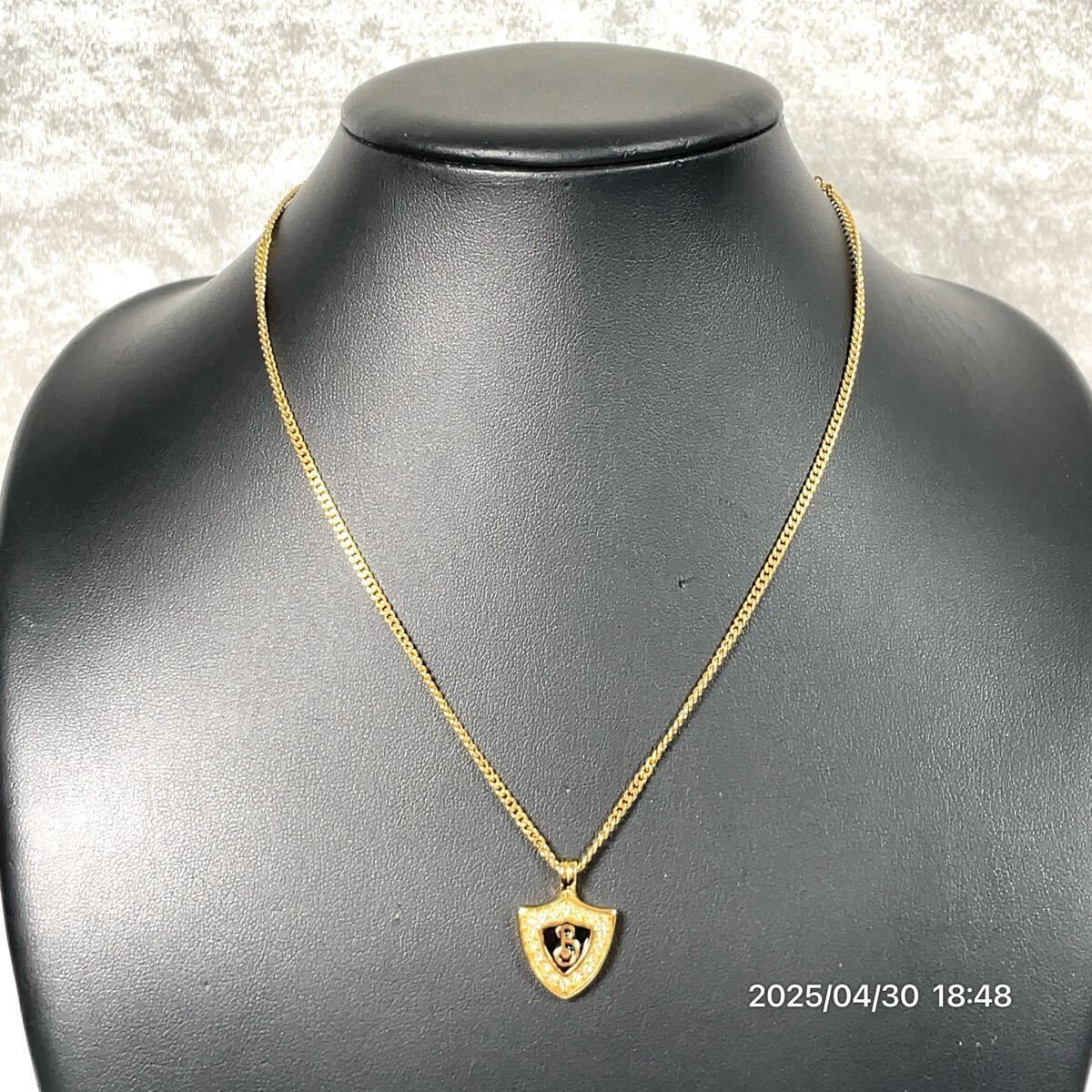 美品 Burberry バーバリー Bロゴ ラインストーン ゴールドカラー