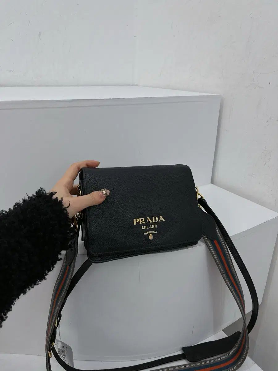 PRADA プラダ クロスバッグ