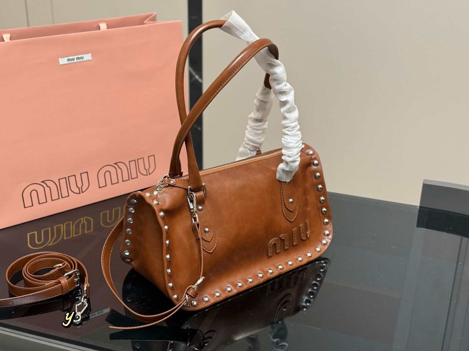 今日 MIU MIU ファジー アームバッグ 送料無料 今在庫 価格-MM輸入