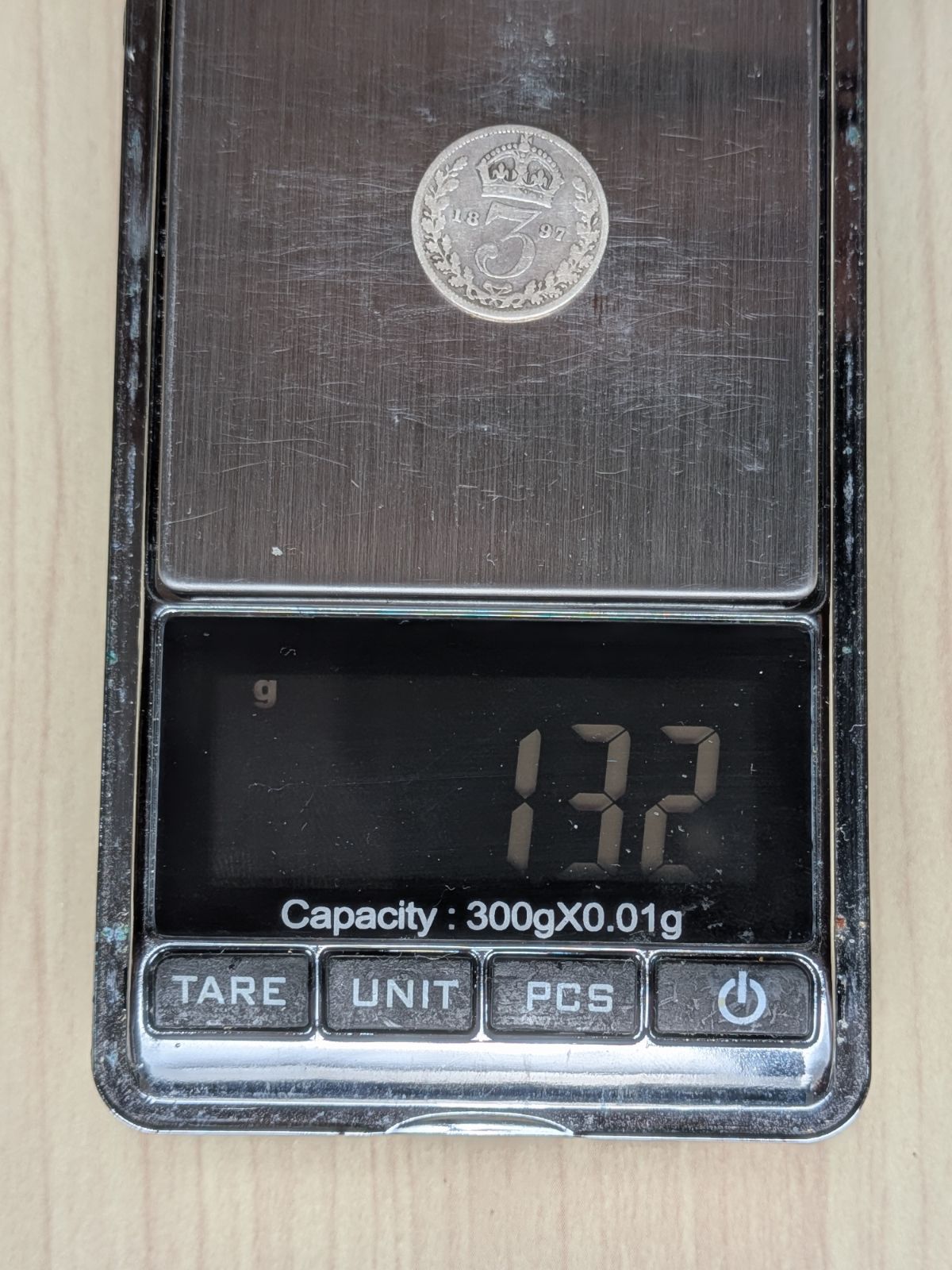 イギリス 1875年(150年前) 4ペンス銀貨 英国ヴィクトリア女王の銀貨 イギリス 1875年(150年前) 4ペンス銀貨 英国ヴィクトリア女王の銀貨