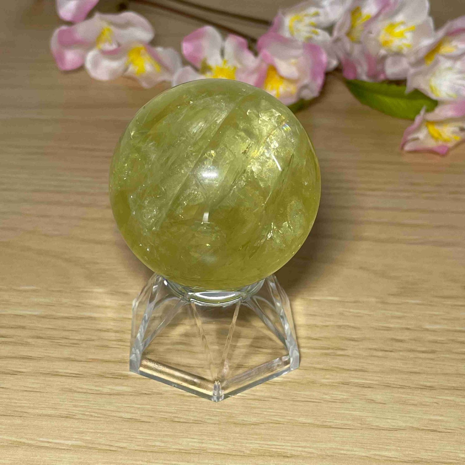 レモンクォーツ 丸玉 スフィア 置き台付き 47mm 一点もの レモンクォーツ 丸玉 スフィア 置き台付き 47mm 一点もの