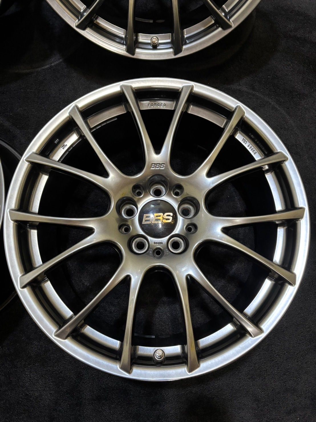 8.5J 43