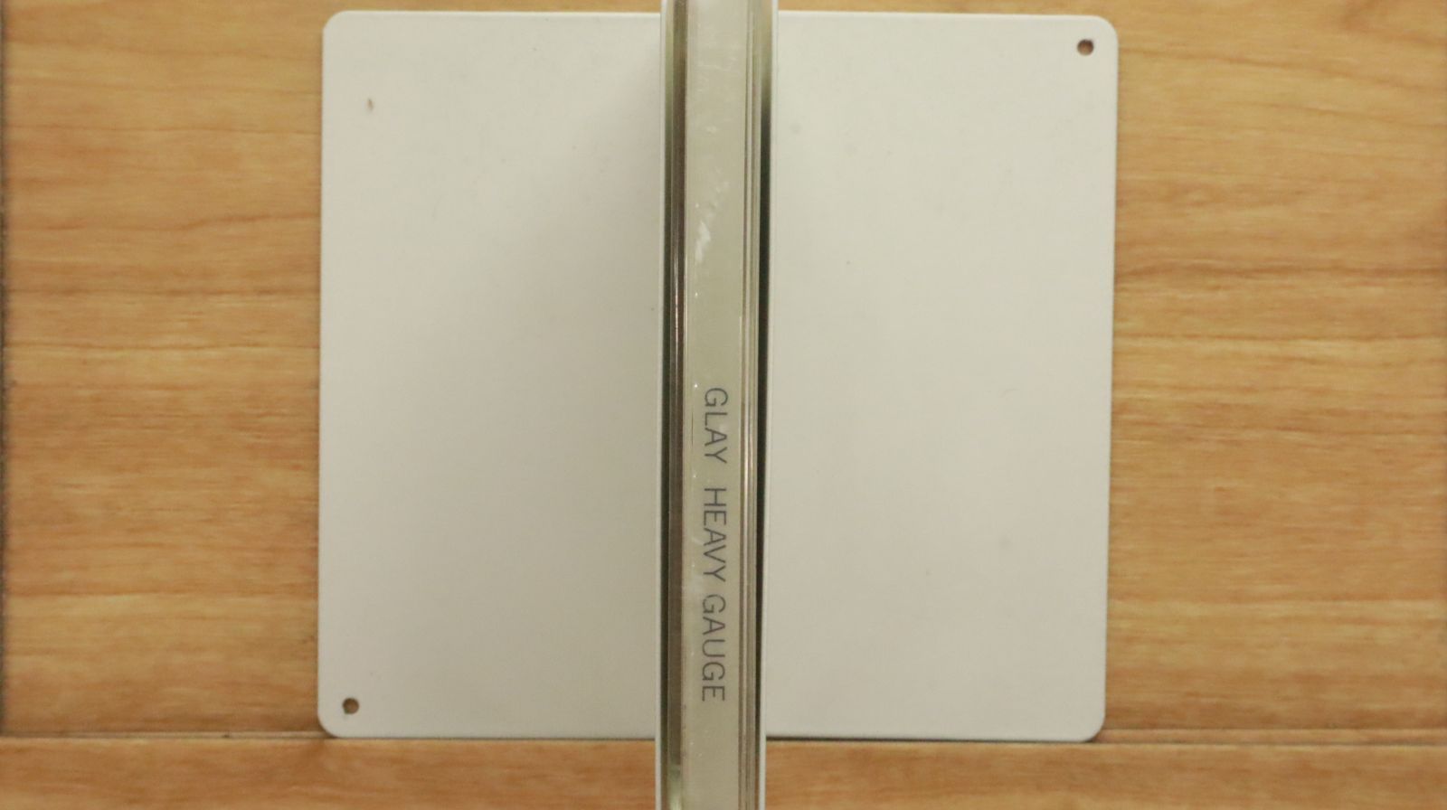 【希少】GLAY　販促用ポップ　HEAVY GAUGE アクリル製 希少】GLAY 販促用ポップ HEAVY GAUGE アクリル製