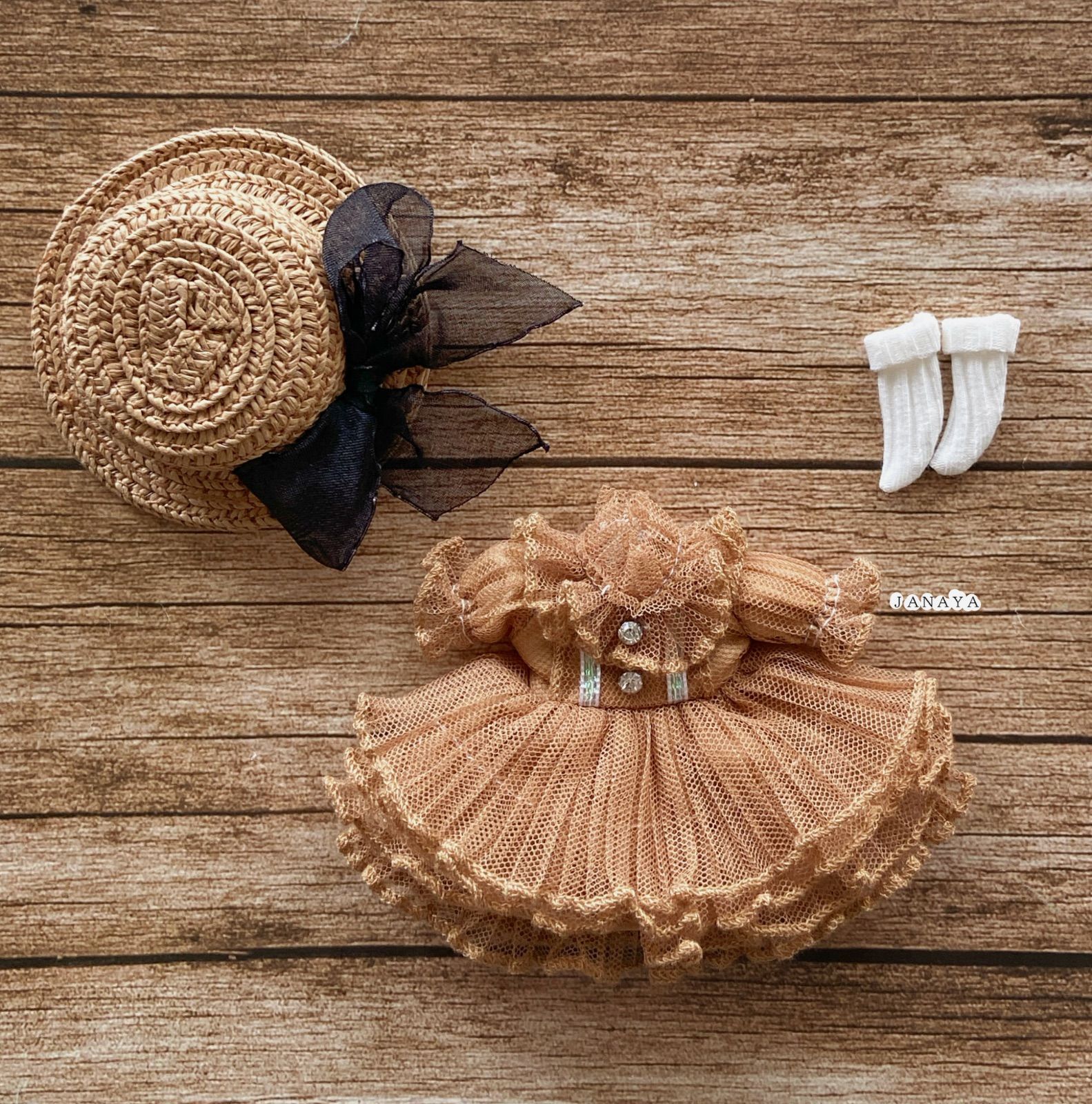 JANAYAハンドメイド　オビツ11服　茶色レースワンピース　オーガンジーリボン