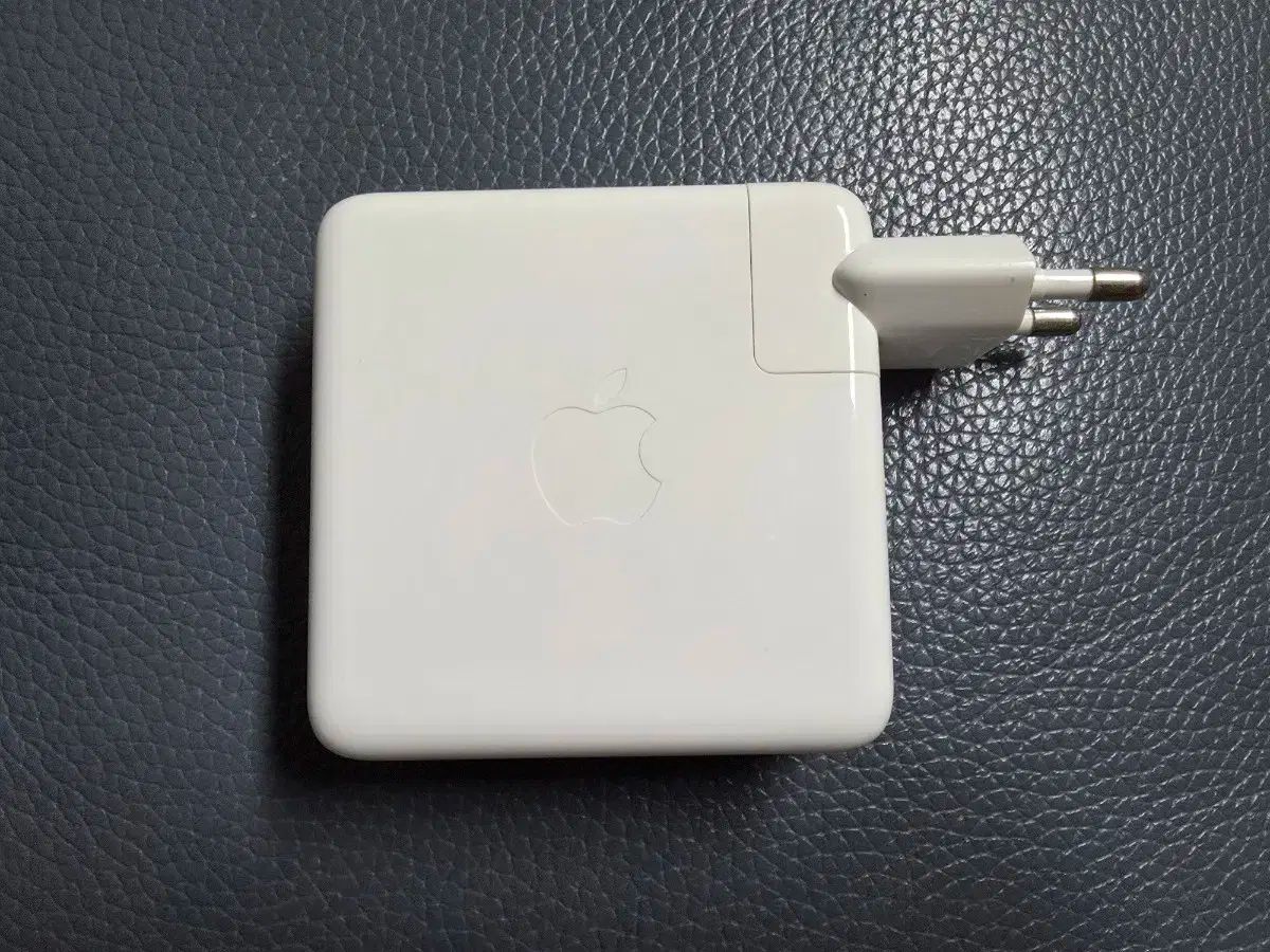 MacBook Air 13インチ シルバー M1 2020 アダプタ欠品 Apple MacBook