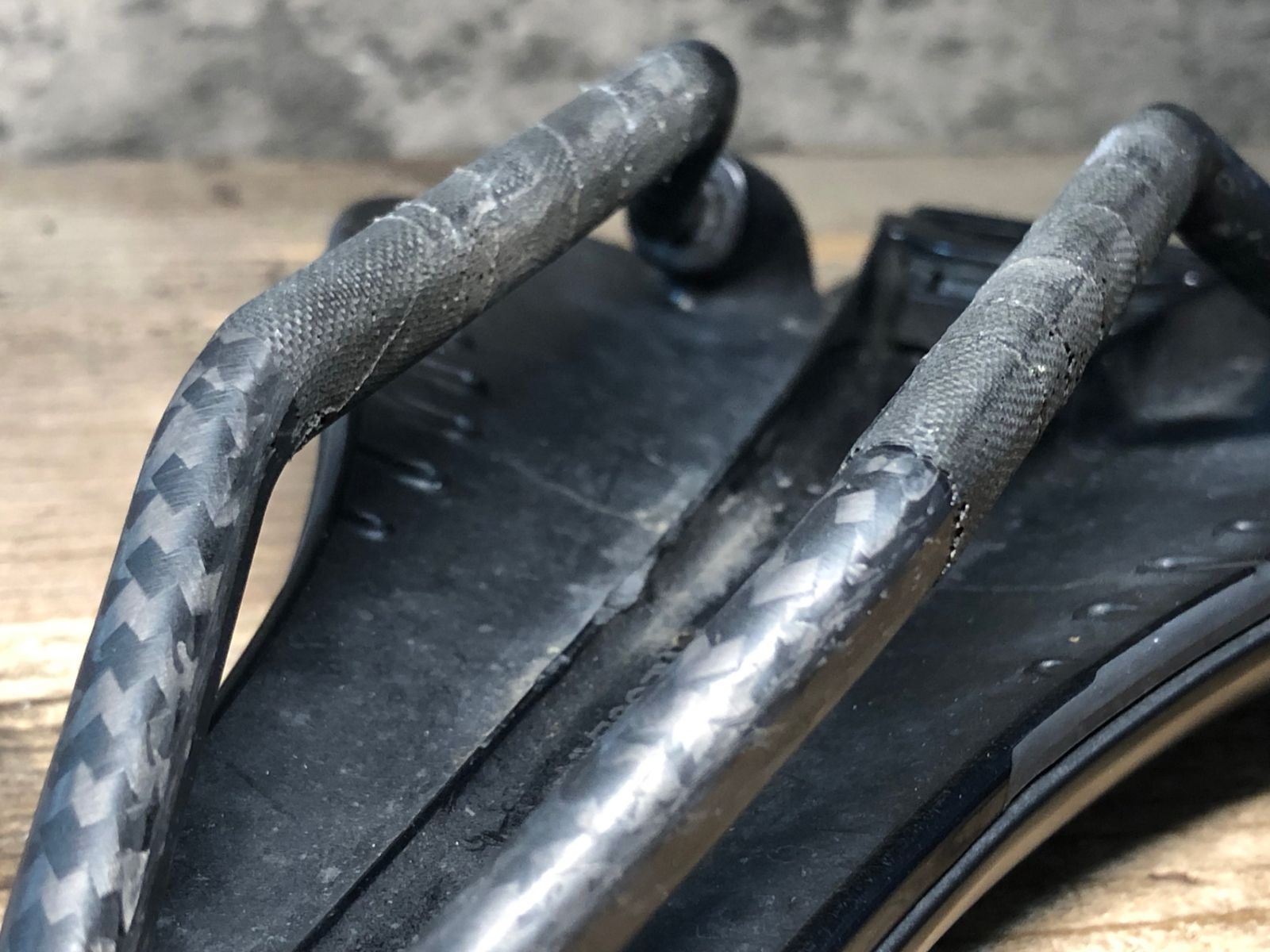 フィジーク fizik