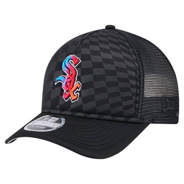 【送料無料】 ニューエラ メンズ 帽子 アクセサリー Men's New Era Black Chicago White Sox Gradient 9FORTY A-Frame M-Crown Trucker Adjustable Hat Sox Black