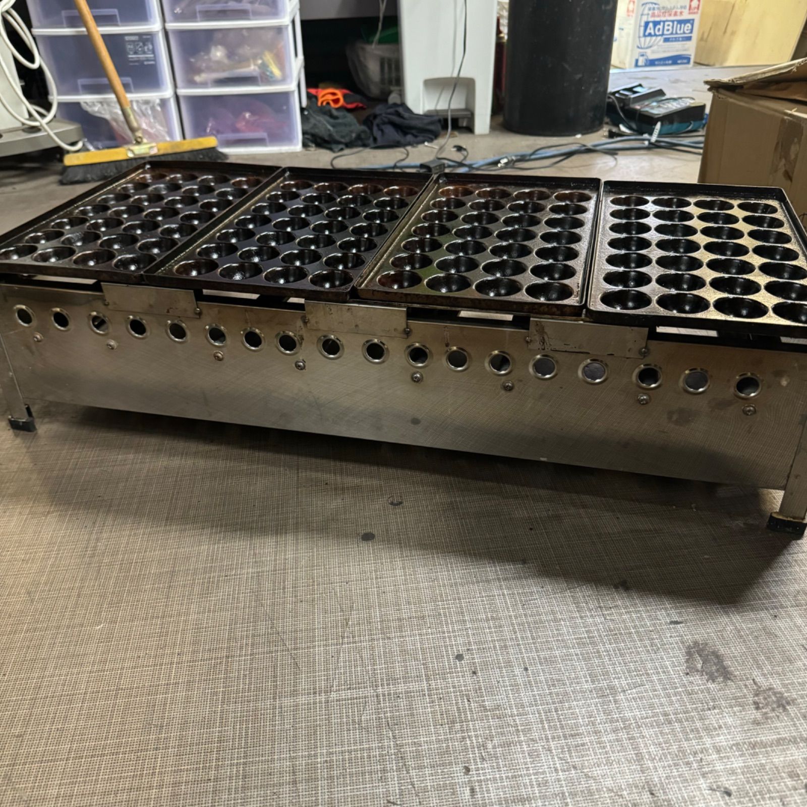 中古】IKK たこ焼き器 28穴 帯鉄付 4連 業務用 プロパン - メルカリ