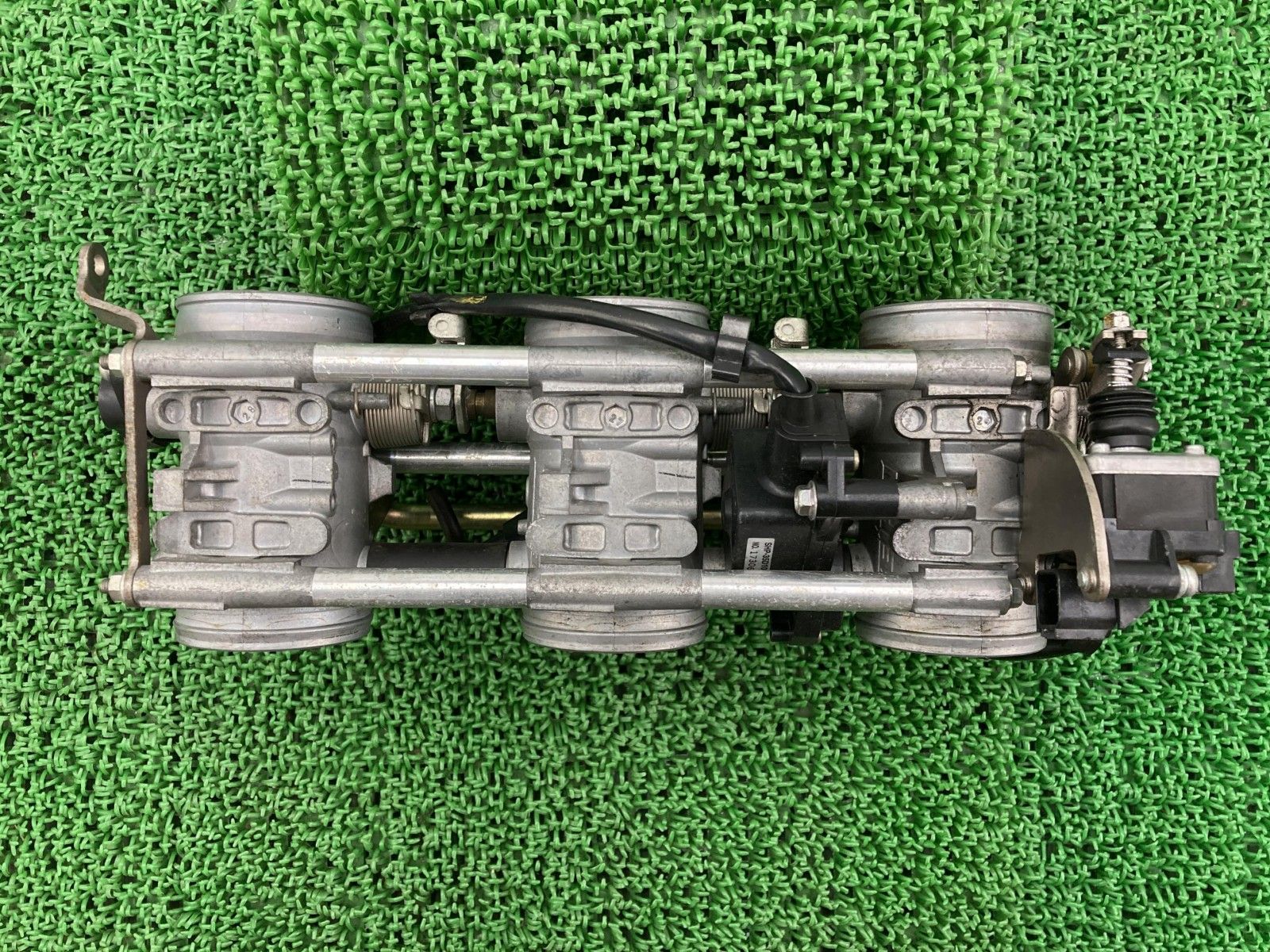ロケット3 スロットルボディ T1245000 トライアンフ(TRIUMPH) 純正