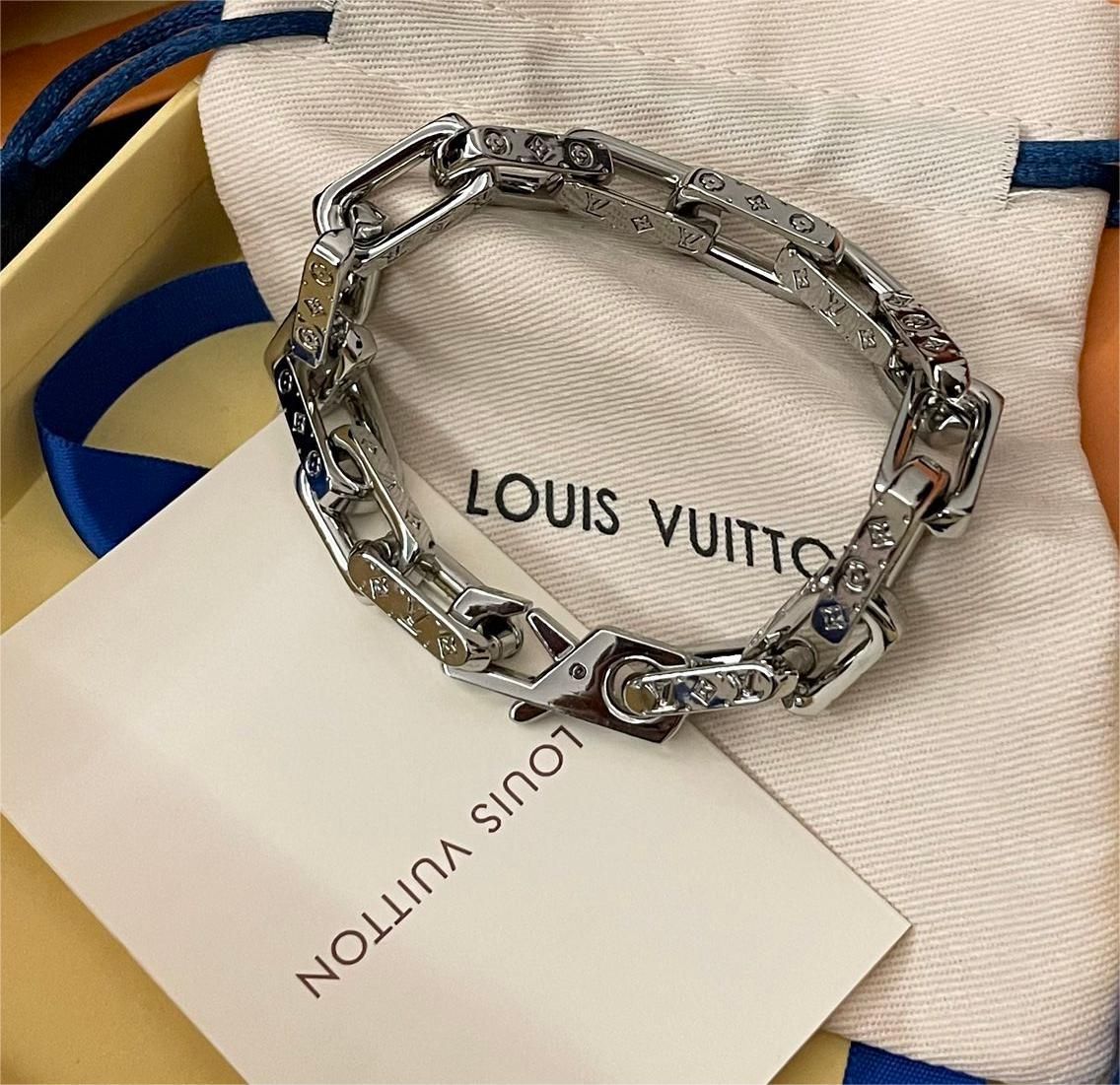 箱つき極美品】LOUIS VUITTON ルイヴィトン ブレスレット 激しい