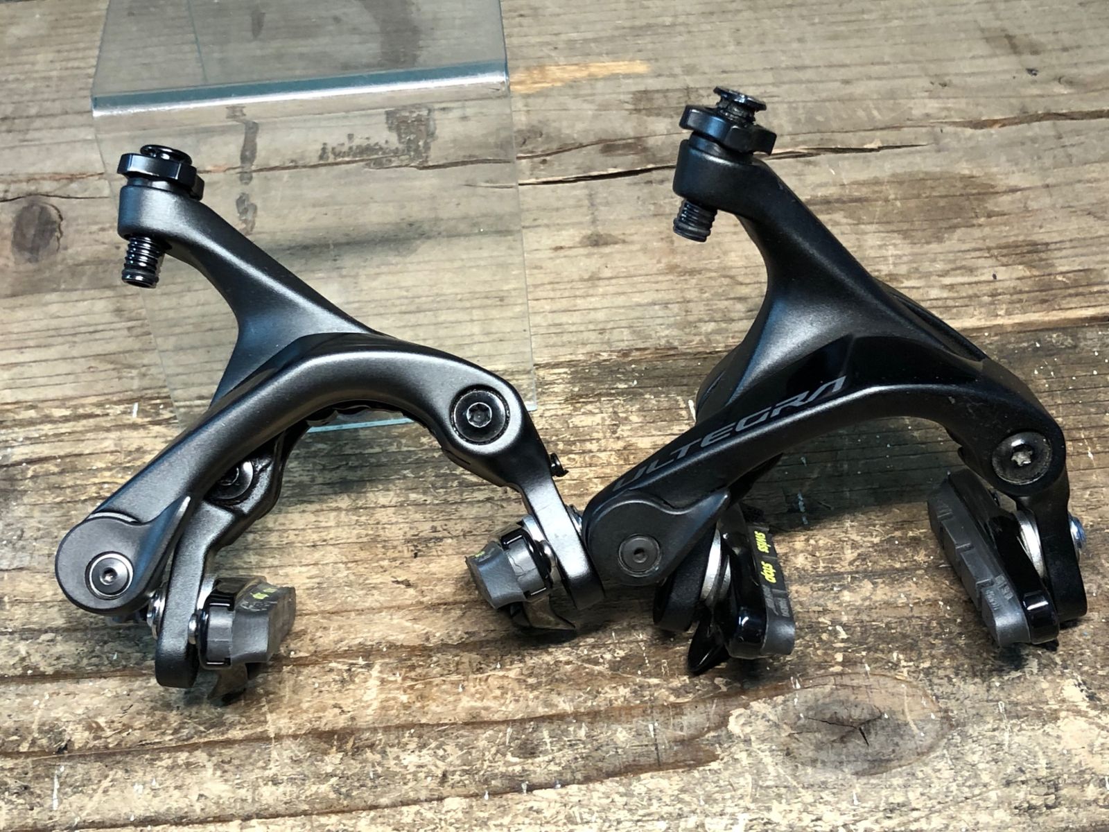 IQ593 シマノ SHIMANO アルテグラ ULTEGRA BR-R8100 キャリパー