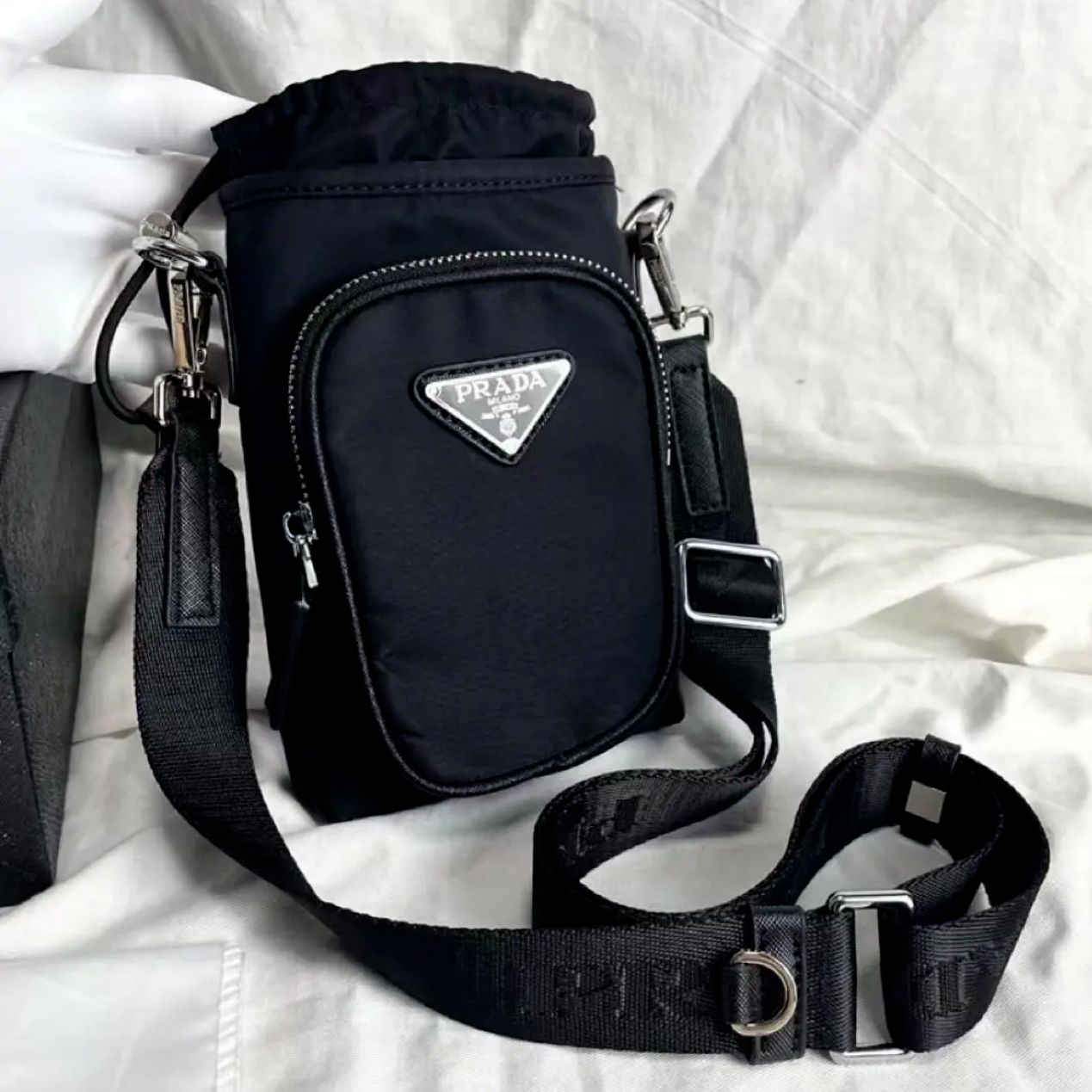 美品 箱付き】PRADA プラダ·Re-Nylon スマートフォンケース 即日発送  