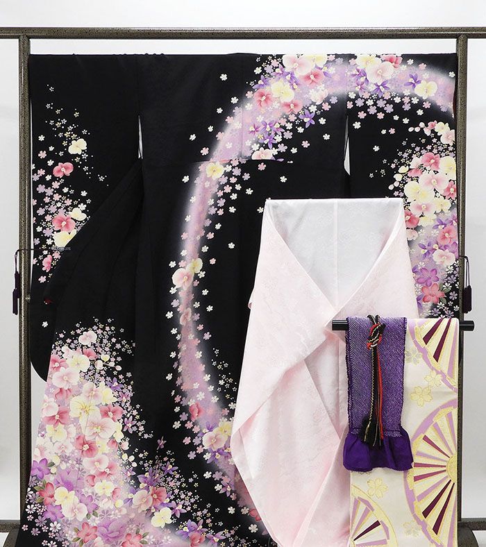 振袖 正絹 四季花模様 5点セット 身丈169.5cm 裄丈68.5cm 袋帯 長襦袢 帯締め 帯揚げ 振袖セット リサイクル 着物 e4087