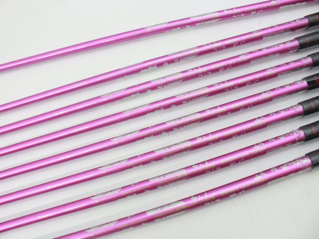 ツルヤ アクセル AXEL VF レディース 8本セット オリジナルカーボン/L 未使用品！ [0073] つるやゴルフ アクセルVFレディースアイアン6本セット（7〜SW)カバー