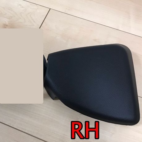 マツダ MAZDA 純正 RX-7 FD3S サバンナ トランク ルーム ホール キャップ 右 RH 運転席 単品 ブラック パーツ エンジン タイヤ バンパー 検索 マフラー