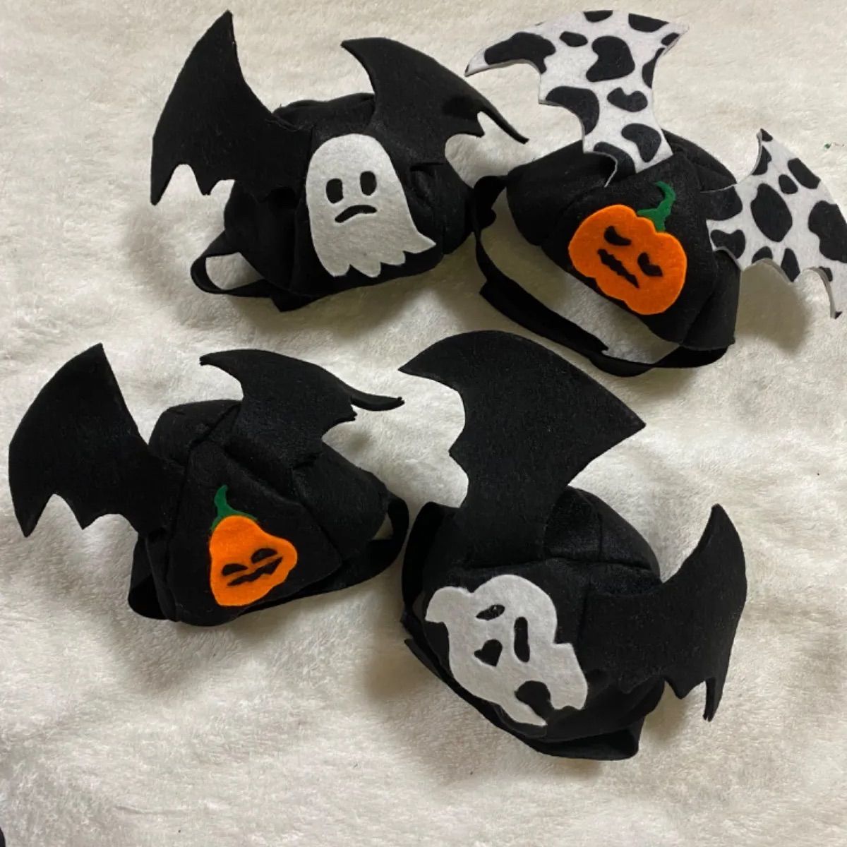 ⑧コウモリ　ハット　ハロウィン　ラッピング　ハンドメイド　ギフト　ボックス ハロウィン壁面飾り】羽ばたくコウモリの群れ26枚+Trick or