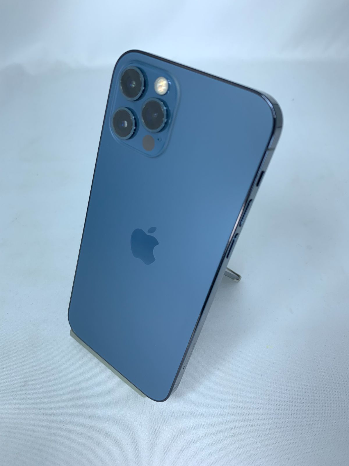 中古・バッテリー劣化・画面キズ有】iPhone 12 Pro 256GB パシフィック