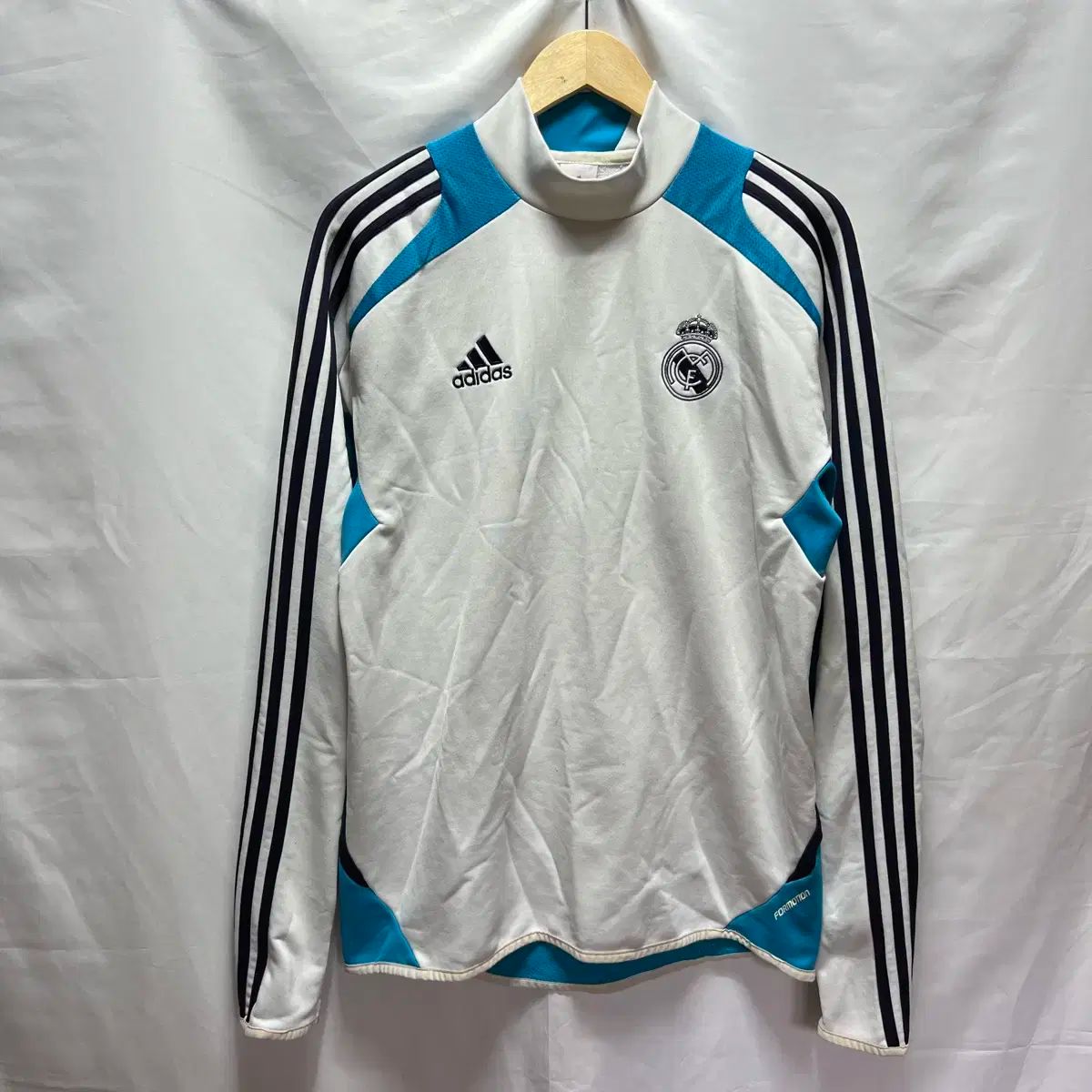 アディダストレーニングトップ レアルマドリード 入手困難】アディダス
