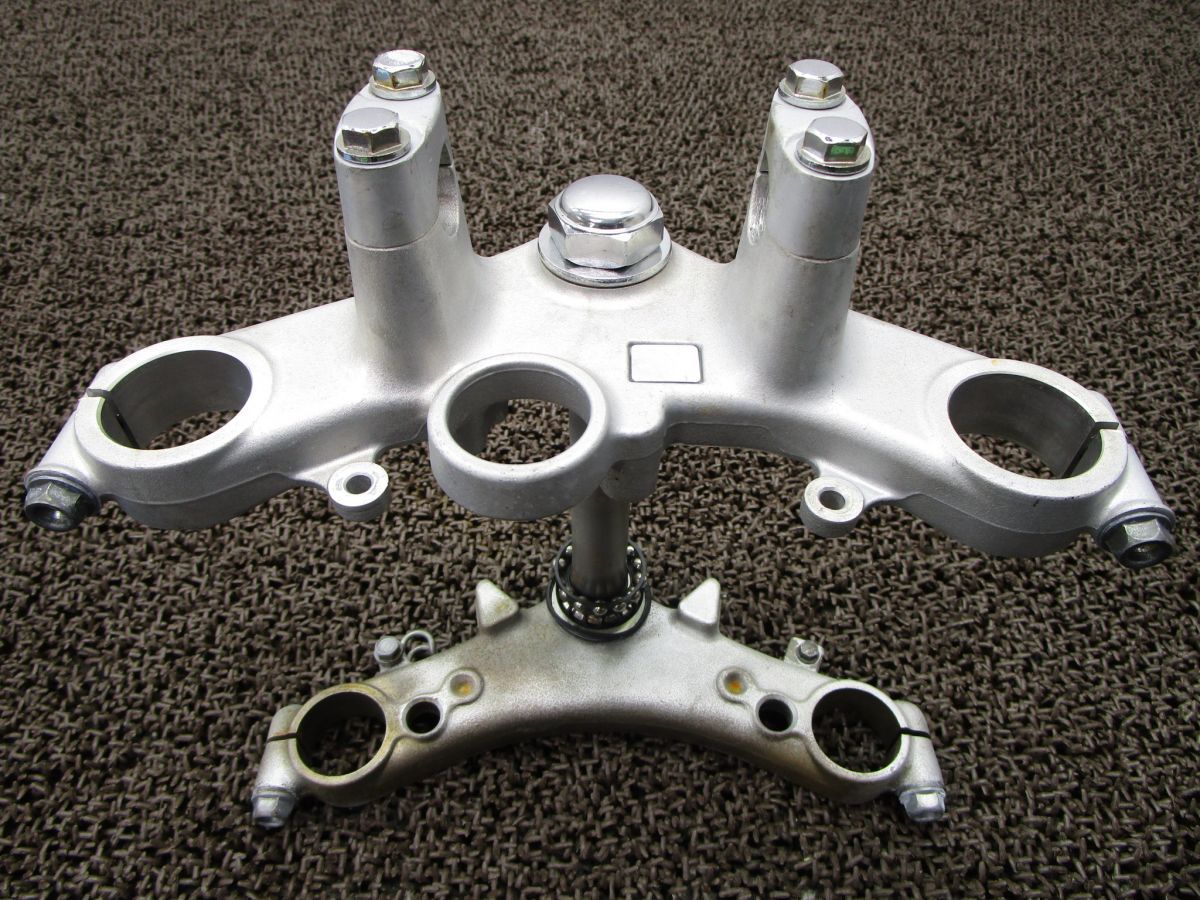FTR223純正ステムsetトップブリッジ.アンダーブラケット.37mm