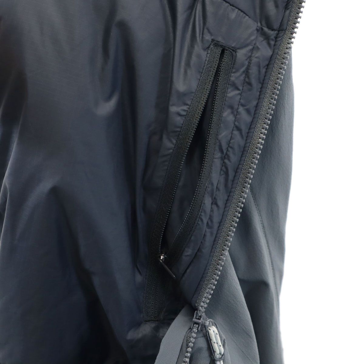 グレー アウトドア