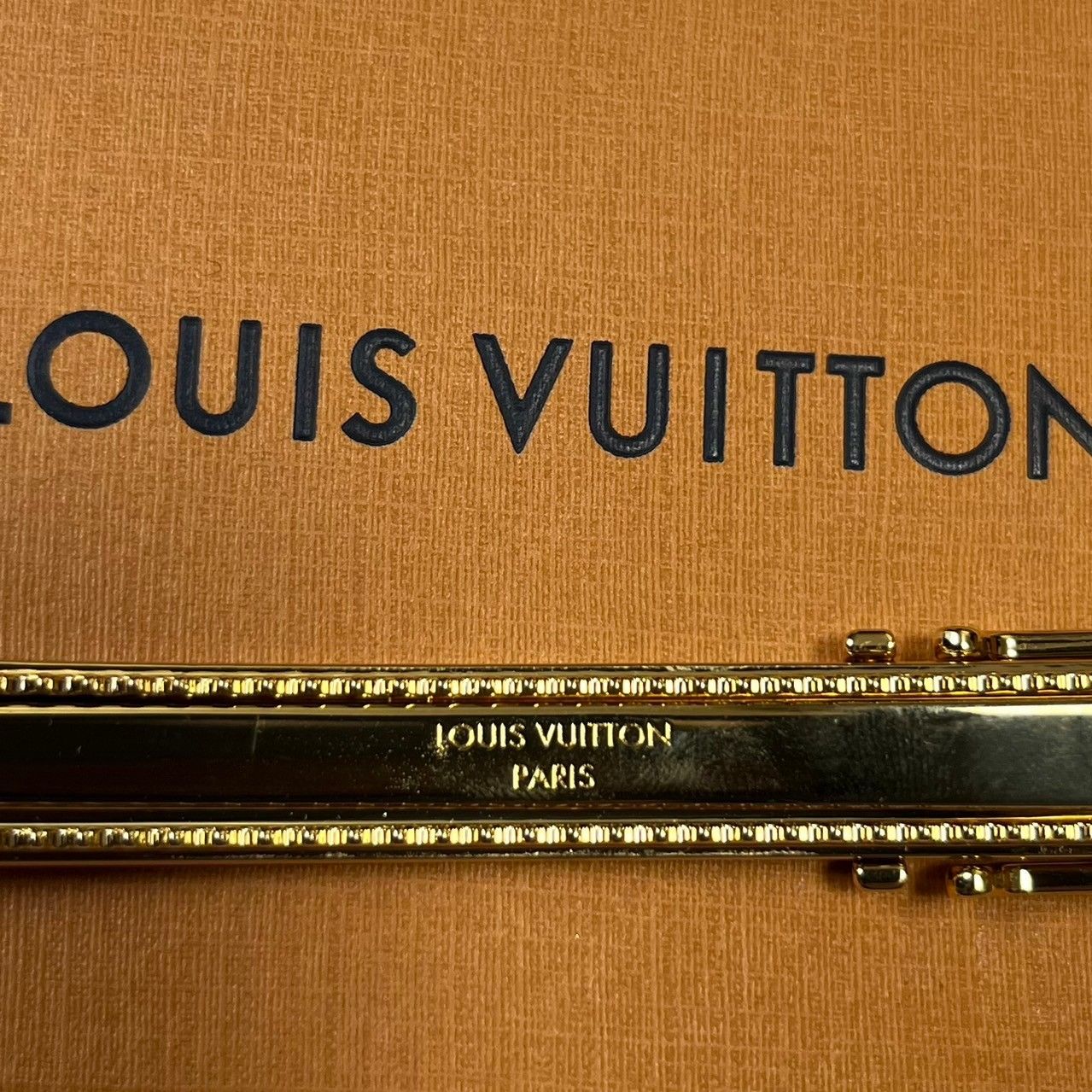 LOUIS VUITTON ルイヴィトン バレッタ ループ ヘアクリップ モノグラム