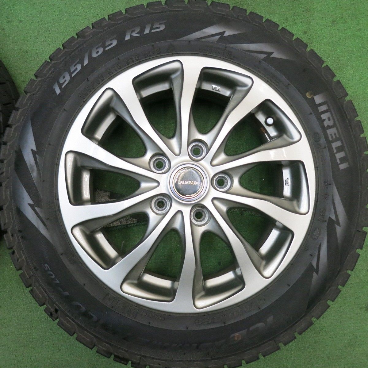 *送料無料* バリ溝！20年！8.5分★スタッドレス 195/65R15 ピレリ アイスアシンメトリコ プラス MANARAY SPORT マナレイ PCD114.3/5H★4041705TNス 送料無料* バリ溝！綺麗！8.5分☆プリウス等 195⁄65R15 スタッドレス