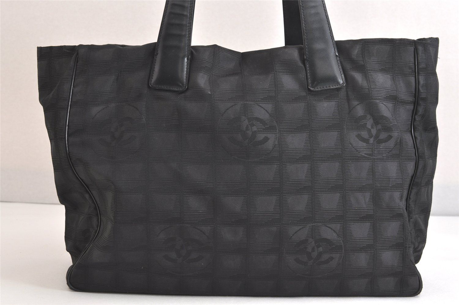 CHANEL シャネル ニュウ トラベル ライン ショルダートートバッグ ナイロン ブラック ジャンク 2750N