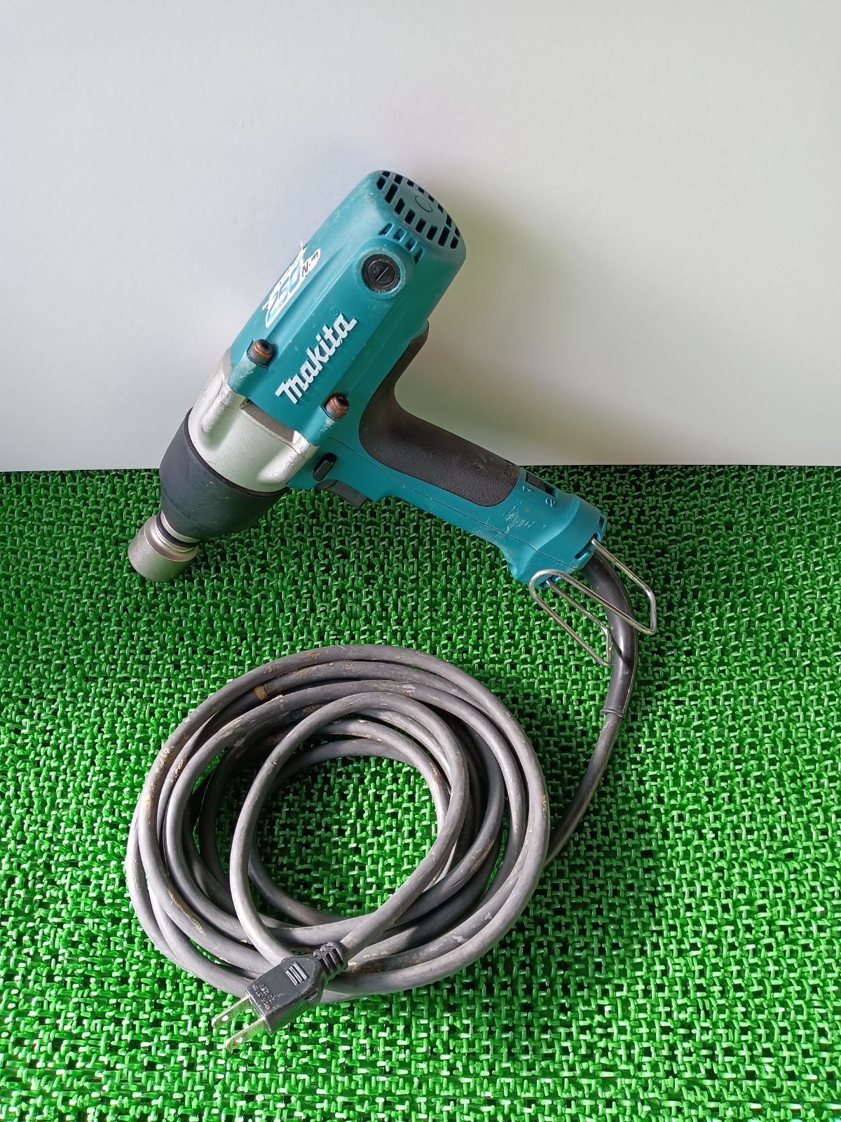 即購入OK！】☆中古品☆ マキタ makita インパクトレンチ TW0250