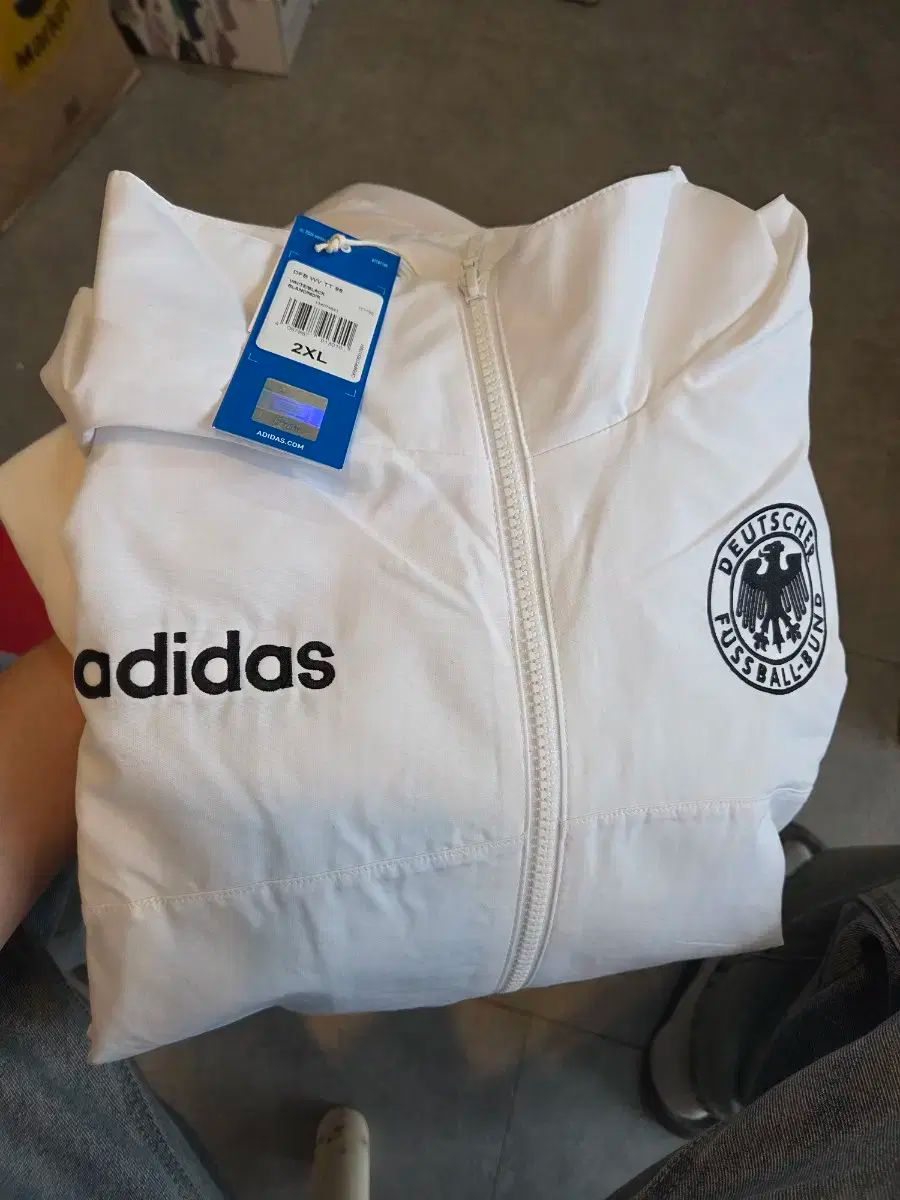 adidas アディダス 1996 レトロ xx2