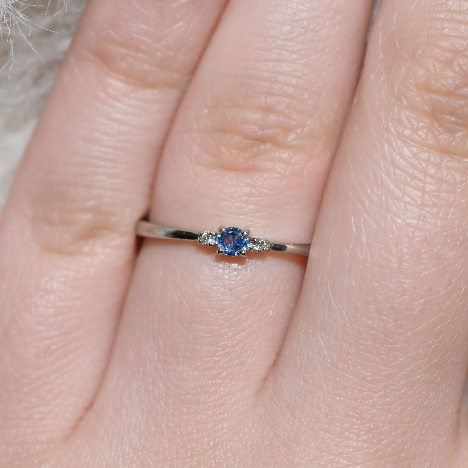 ベニトアイト リング 0.069ct pt900 D0.02ct - メルカリ