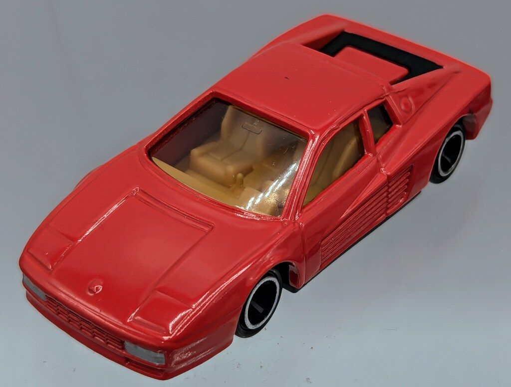 TOMY トミカ赤箱中国製 フェラーリ テスタロッサ/赤 肌色ピンク