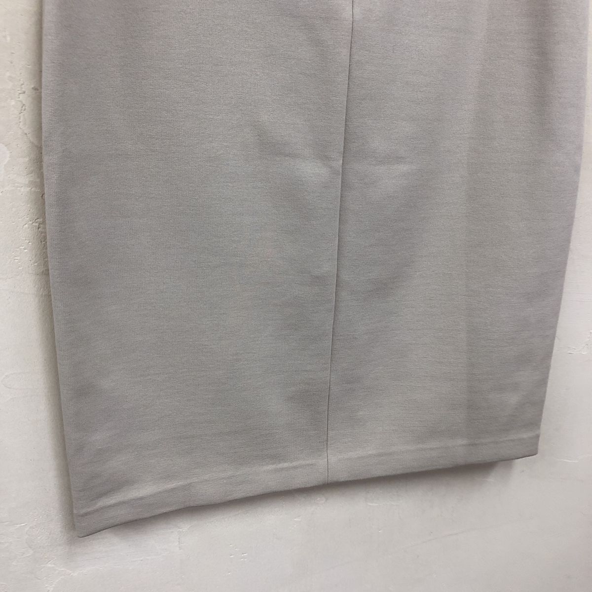 ARMANI COLLEZIONI ★グレー タイトスカート 1H4-K◇良品 イタリア製 ARMANI COLLEZIONI アルマーニコレ