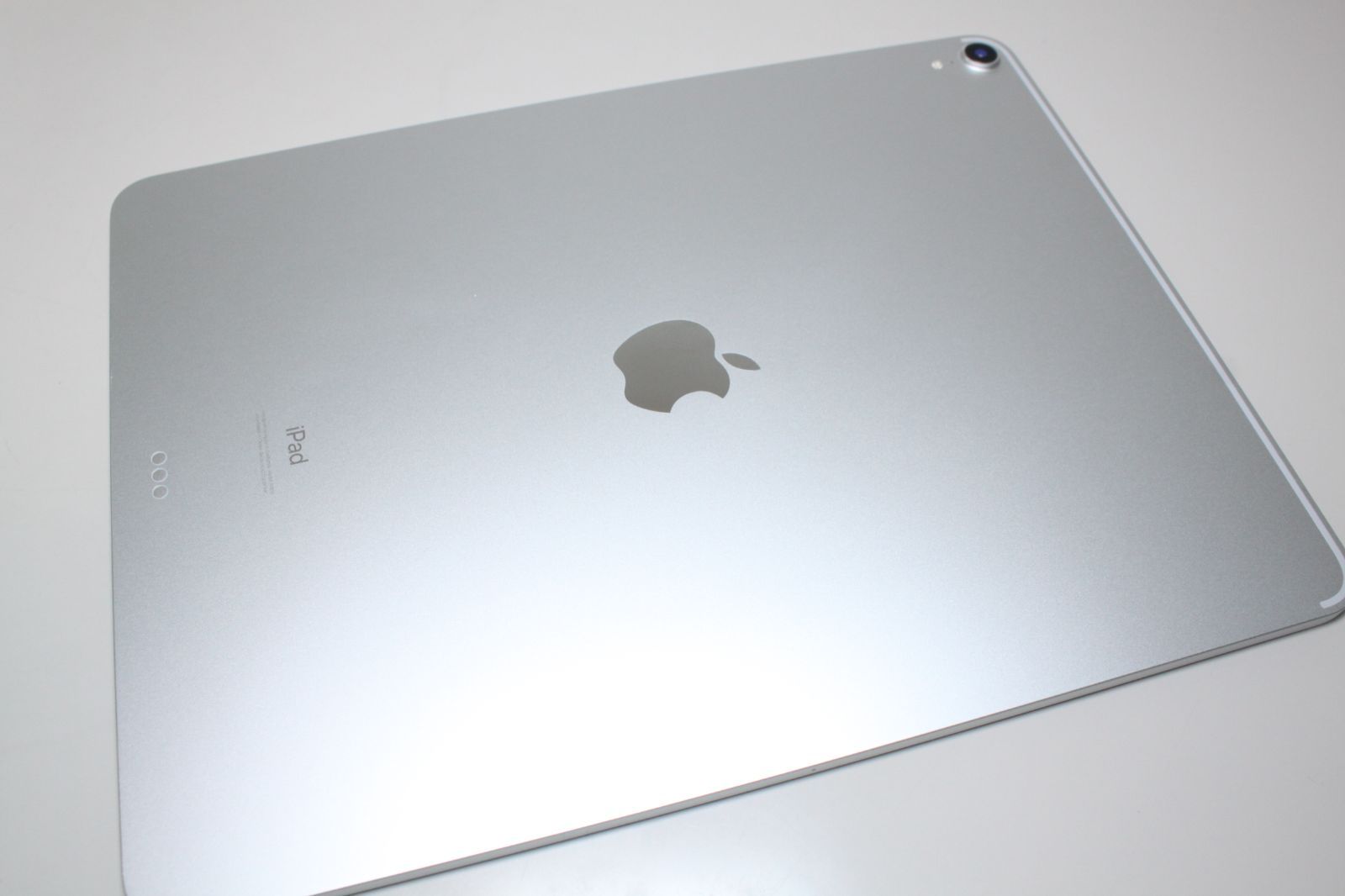 iPad Pro（12.9インチ 第3世代）Wi-Fi/64GB〈MTEM2J/A〉A1876 ④